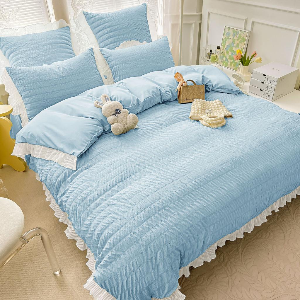 Lenjerie-de-pat-din-bumbac-creponat-bleu.jpg